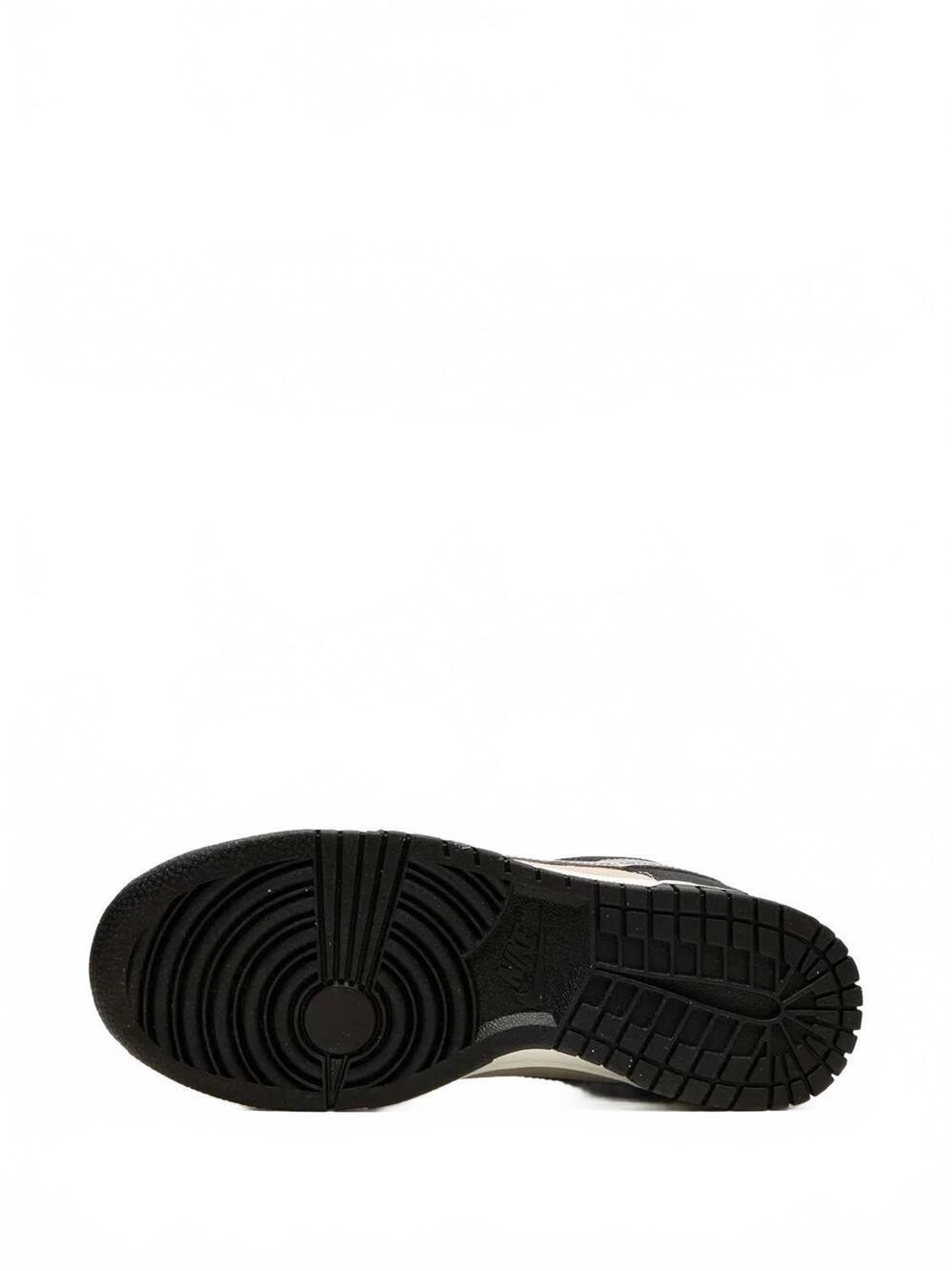 NEW NIKE women's dunk low sneakers in starry laces - Picture 5 of 7